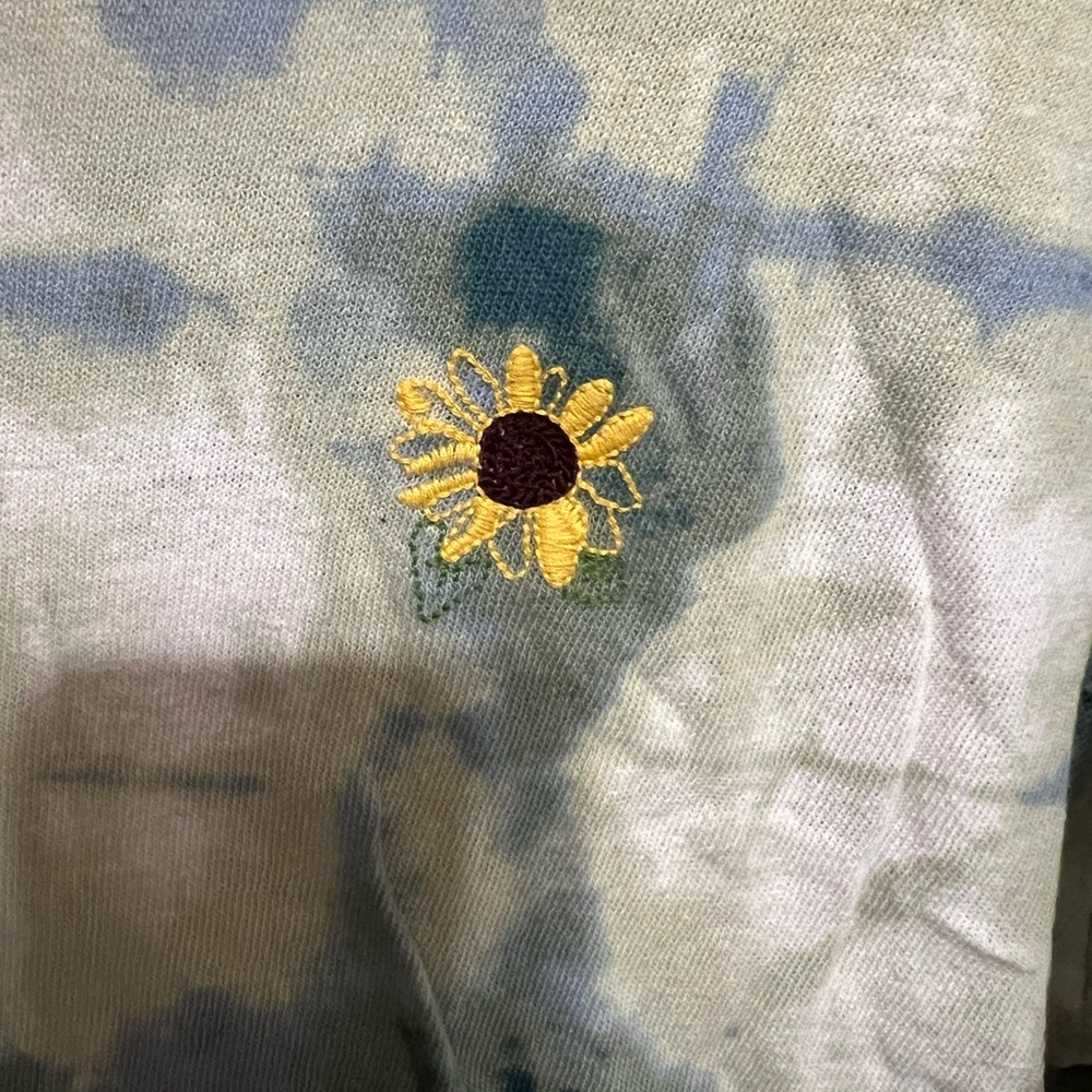 NWT Urban Outfitters Kurt Embroidered T-shirt Dress - Picture 3 of 10